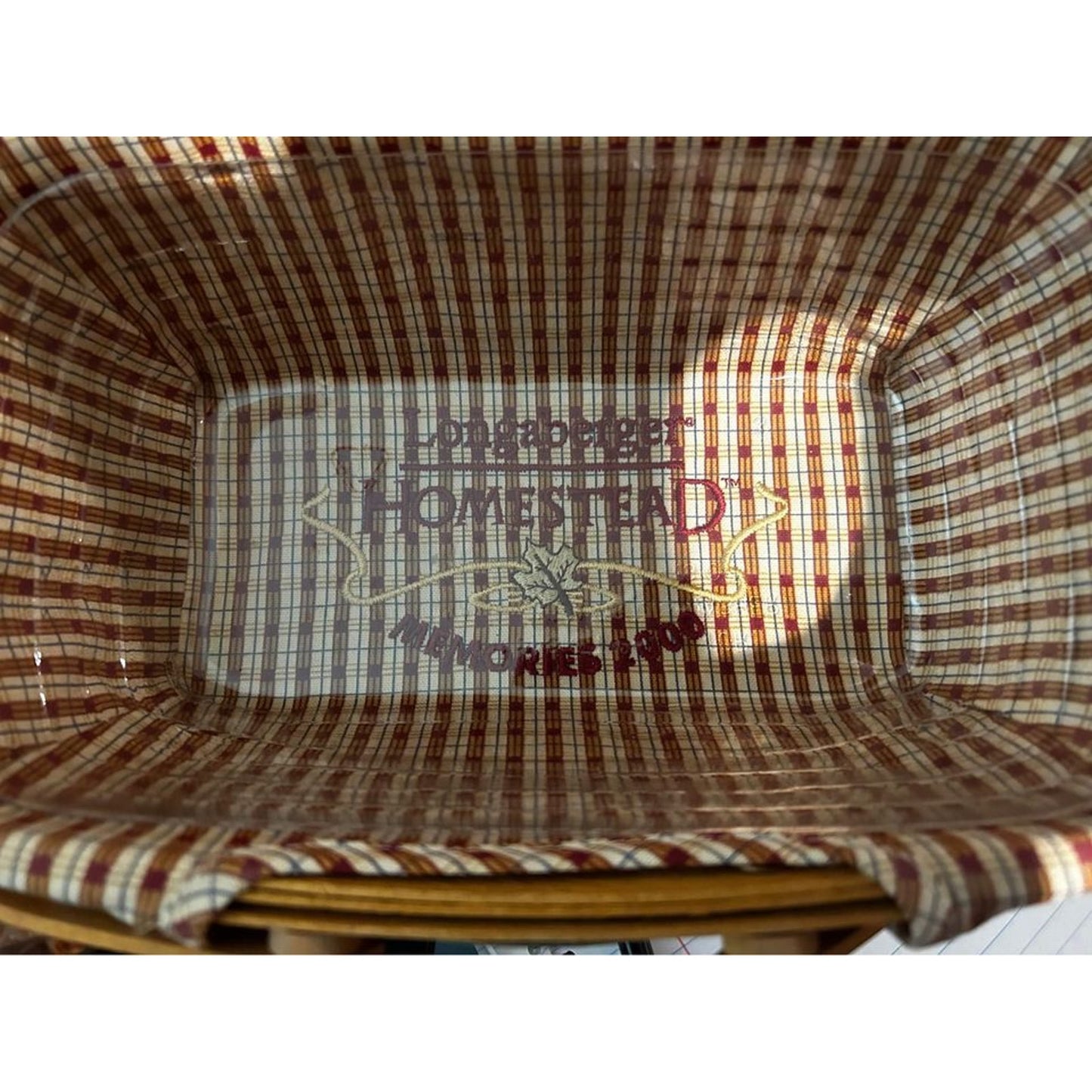 Longaberger 2000 Woven Memories Basket Homestead with padded lid and Tie-On