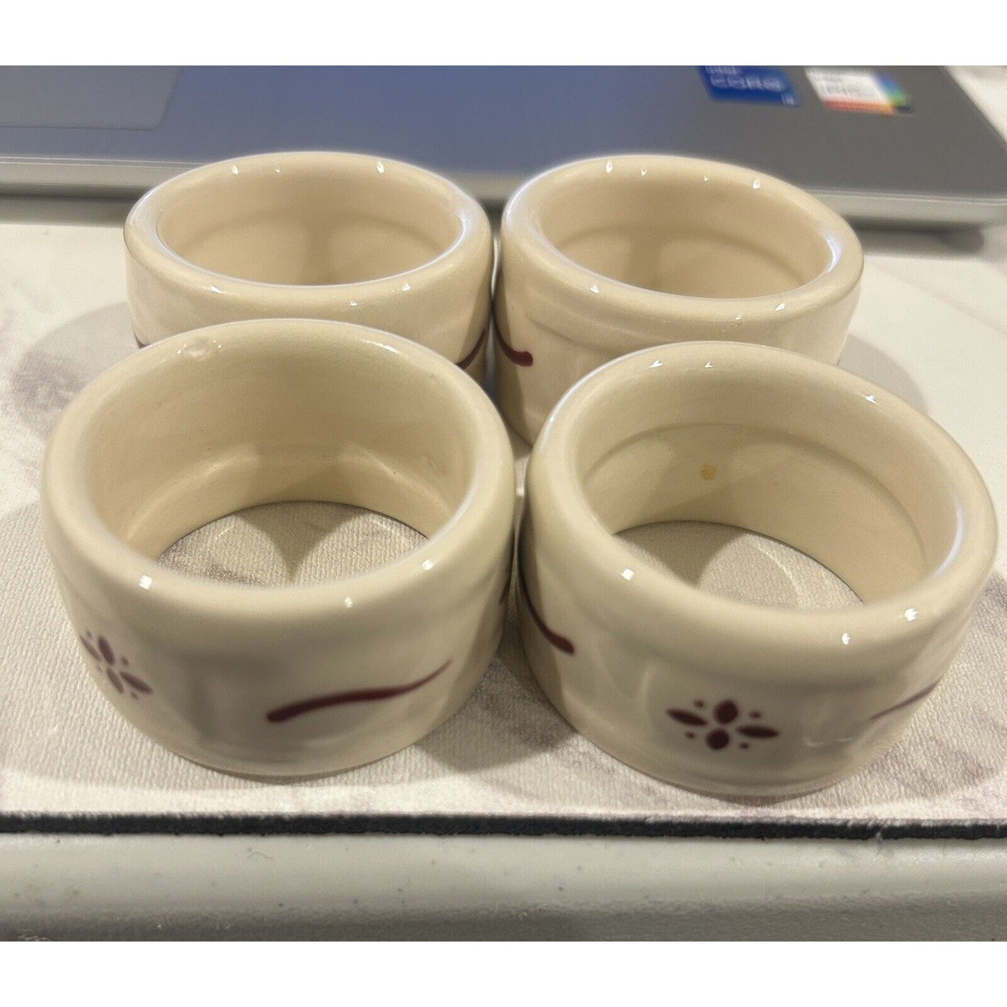Longaberger USA Pottery Napkin Rings set of 4 Traditional Red