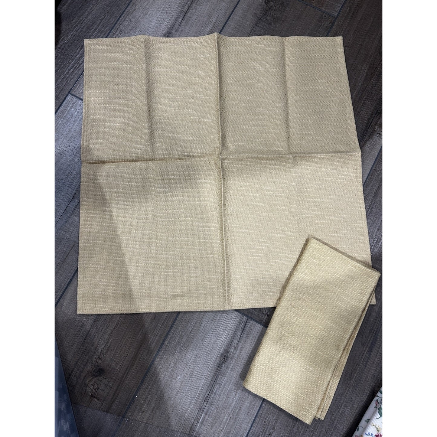 Longaberger Basket Napkins Butternut Fabric Square yellow fall NEW Set Of 2 19”