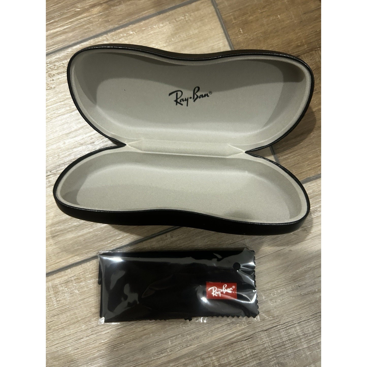 NEW Ray Ban Universal Black Eyeglasses Sunglasses Storage Hard Case With Cloth