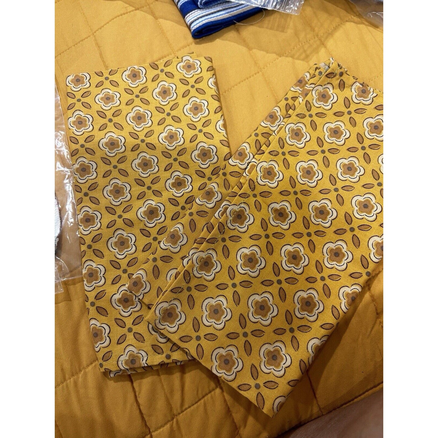 Longaberger Baskets Golden Fields Napkins 19" Square Fabric - NEW set of 2 maize