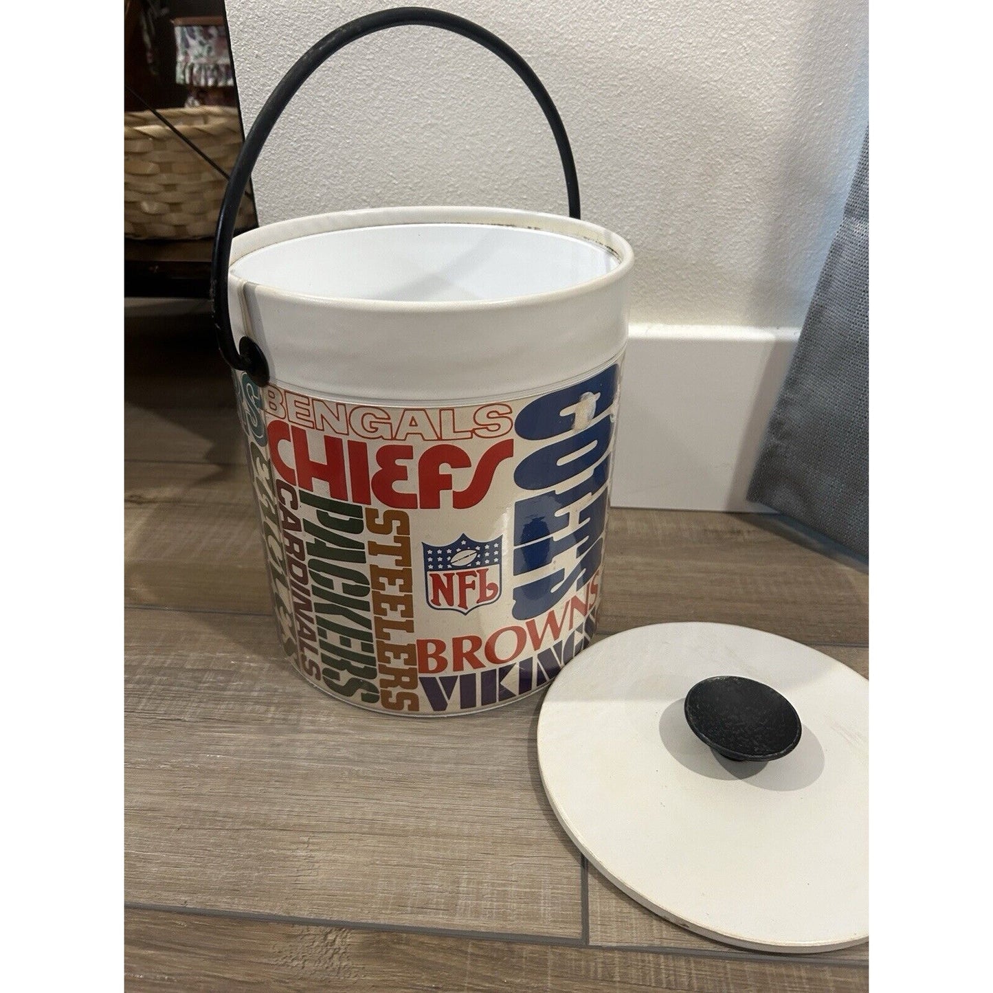NFL Vintage West Bend Thermo Serv Insulated Ice Bucket Beer Wine w/ Lid MCM