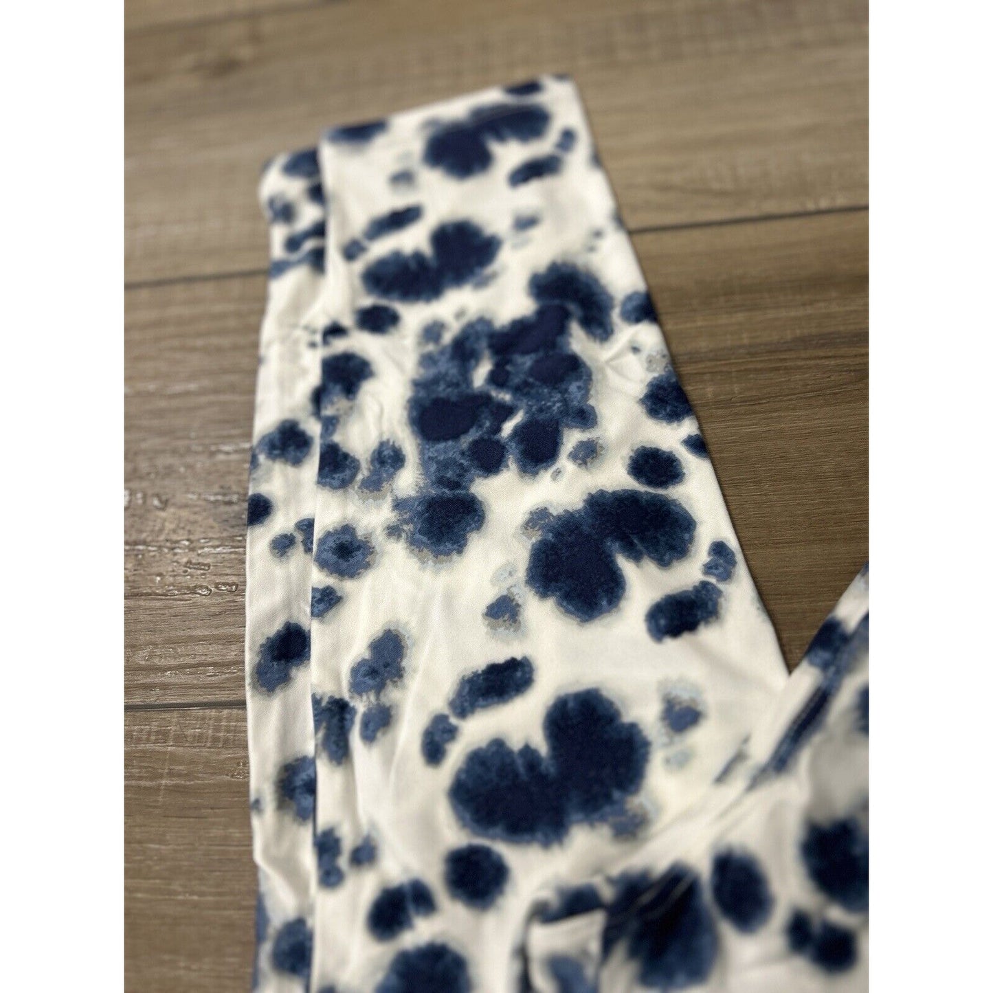 Lularoe tc leggings Blue Geode tie dye white NEW