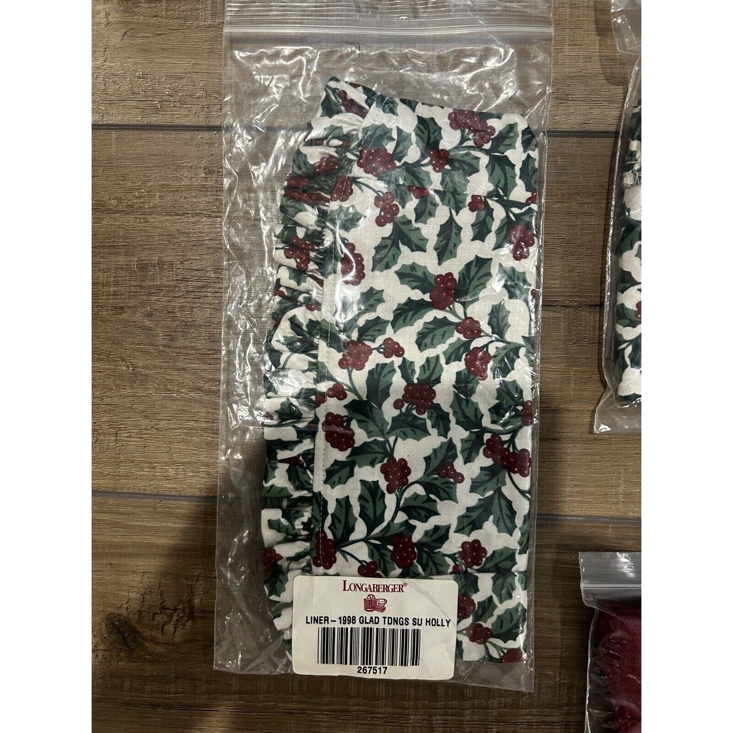 Longaberger Fabric Liner Traditional Holly for 1998 Christmas Glad Tiding basket