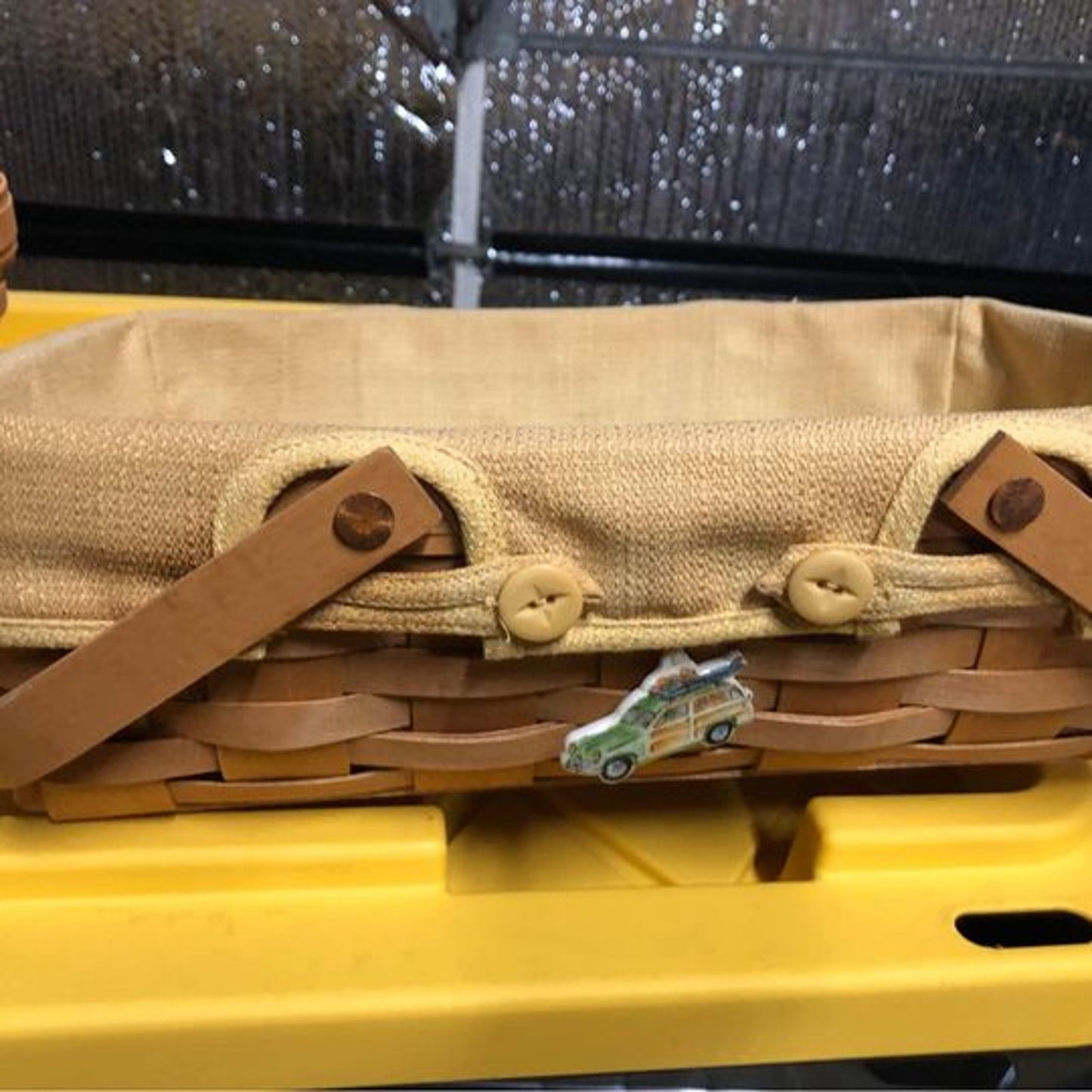 Longaberger small gathering basket with butternut liner beach surfing van tie on