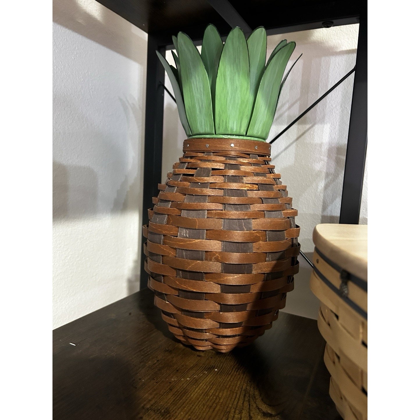 Longaberger Pineapple Basket Collectors Club Metal & Leaf lid 2011