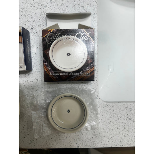 Longaberger Collectors Club Grandma Bonnie's Miniature Pie Plate pottery NEW