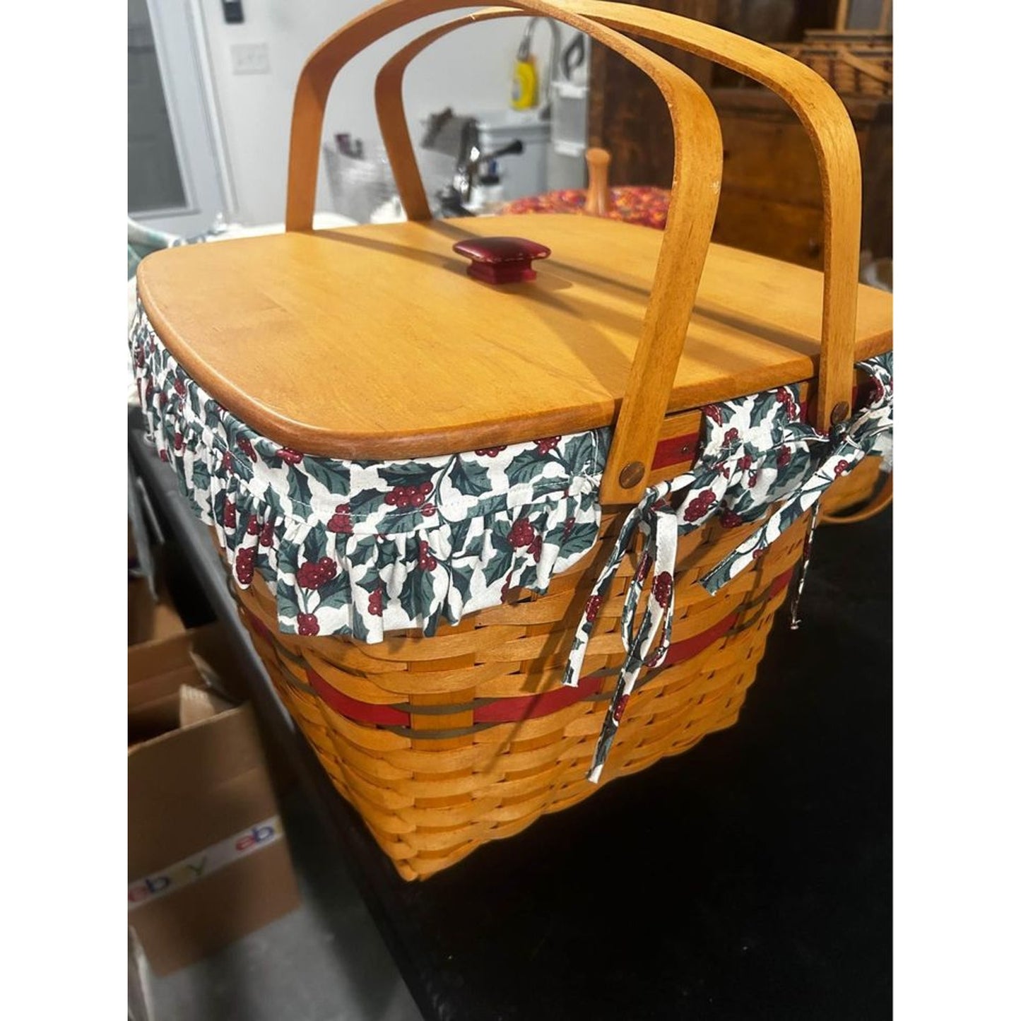 Longaberger Holiday Hostess Red Evergreen Basket Holly liner lid & protector Large Christmas