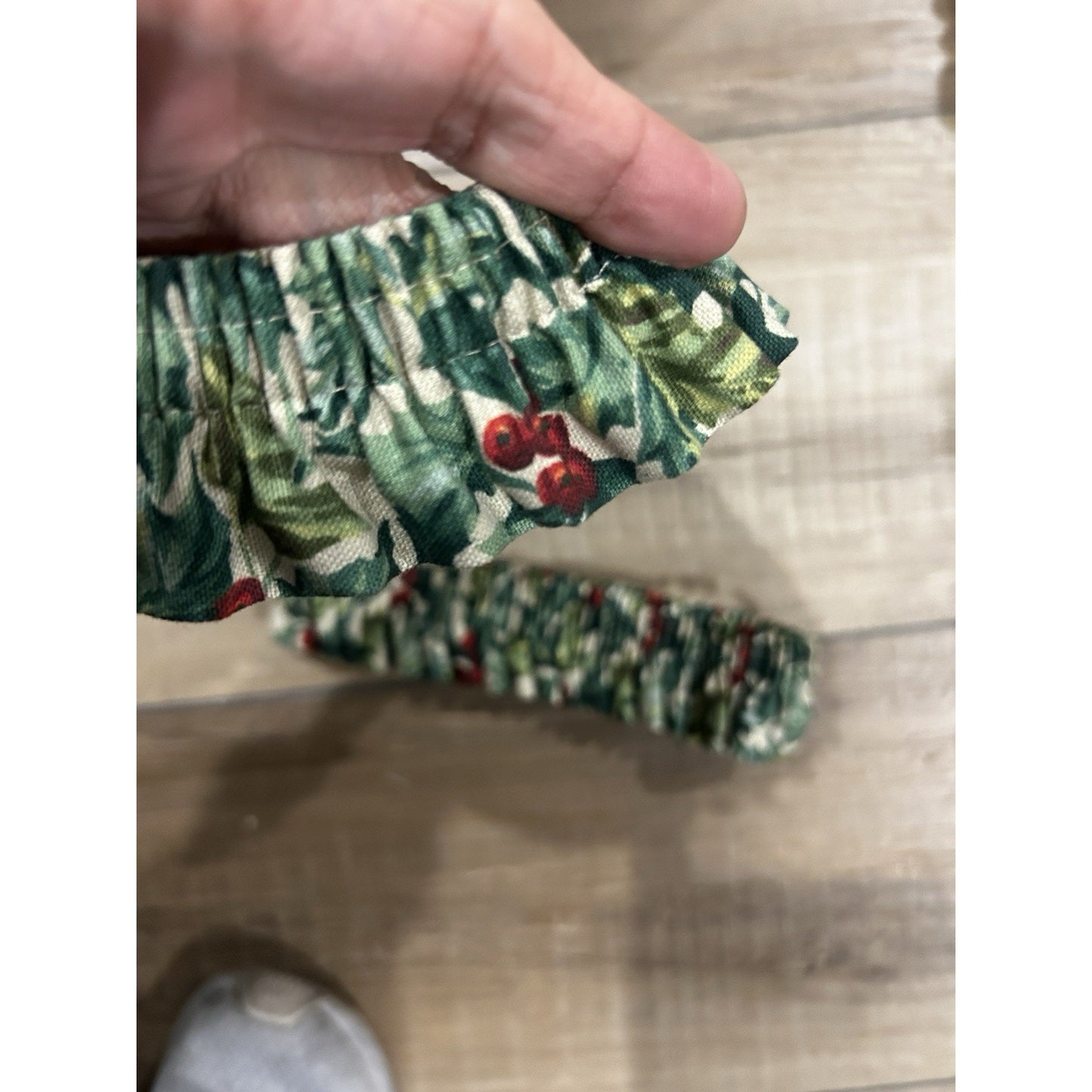 2 Longaberger American Holly Small Basket Garters Christmas