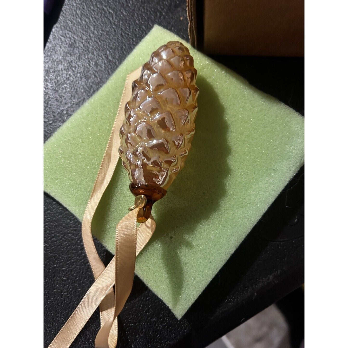 Longaberger 2006 Collectors Club Pinecone Christmas Glass Ornament