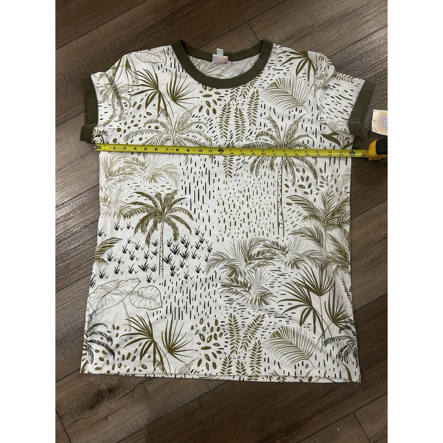 Lularoe Liv Tshirt Top 2XL (22-24) Palm Tree Tropical Plant Vacation Island NWT