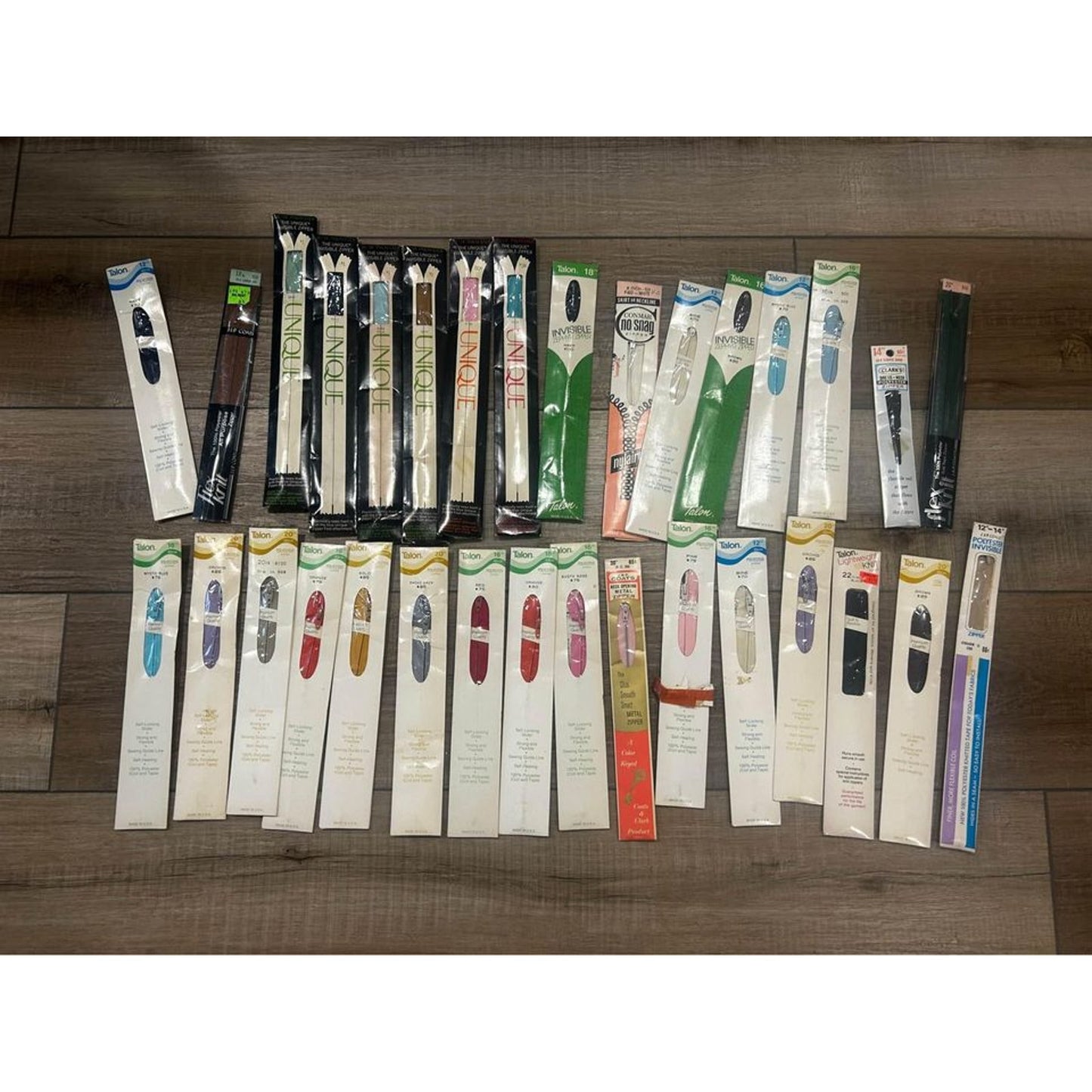 32 Vintage Zippers by UNIQUE , Talon , JP Coats, Flex knit, clarks, conmar NEW in original pkg