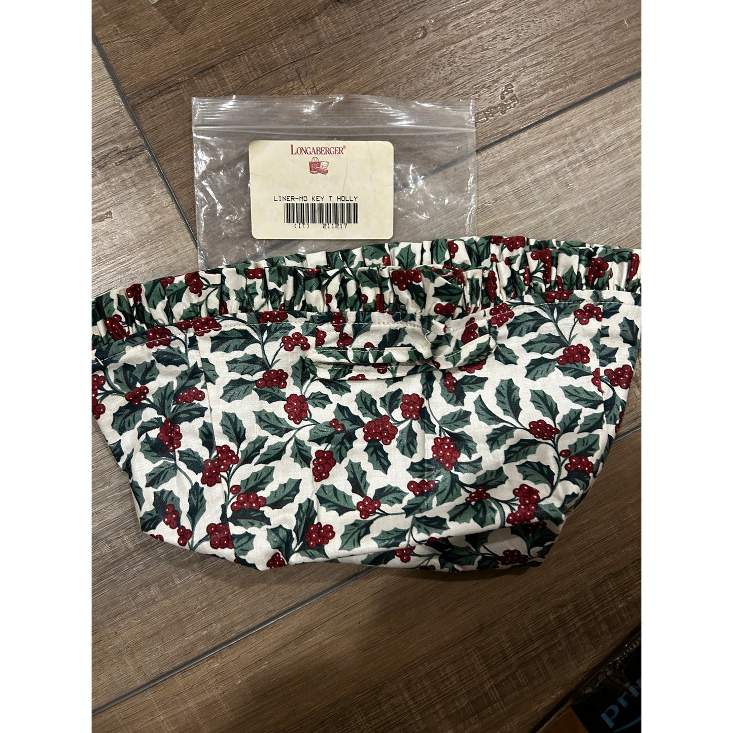 Longaberger MEDIUM KEY Basket Liner Traditional Holly Fabric NEW CHRISTMAS