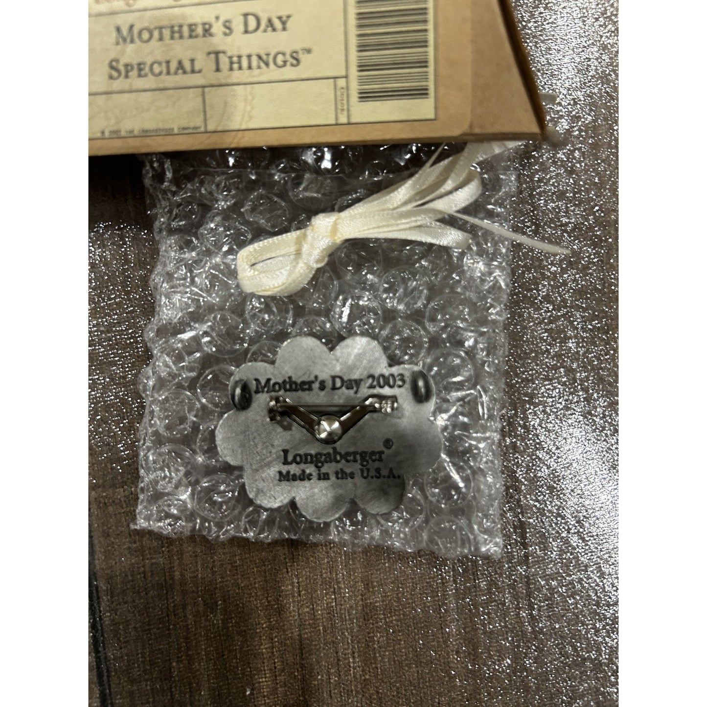 Longaberger 2003 Mother's Day Special Things Basket Tie On Pin floral NEW