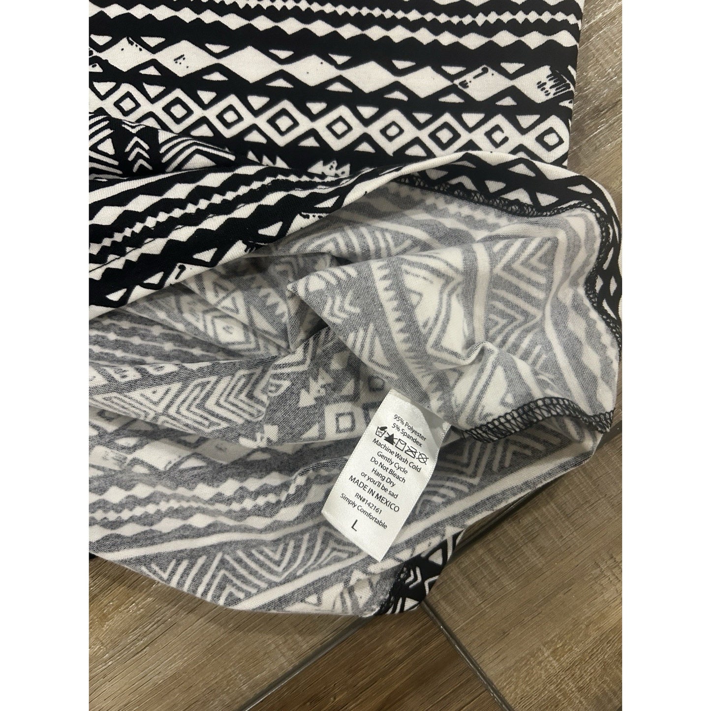 LulaRoe Liv LARGE Tshirt Top Black White Aztec New NWT