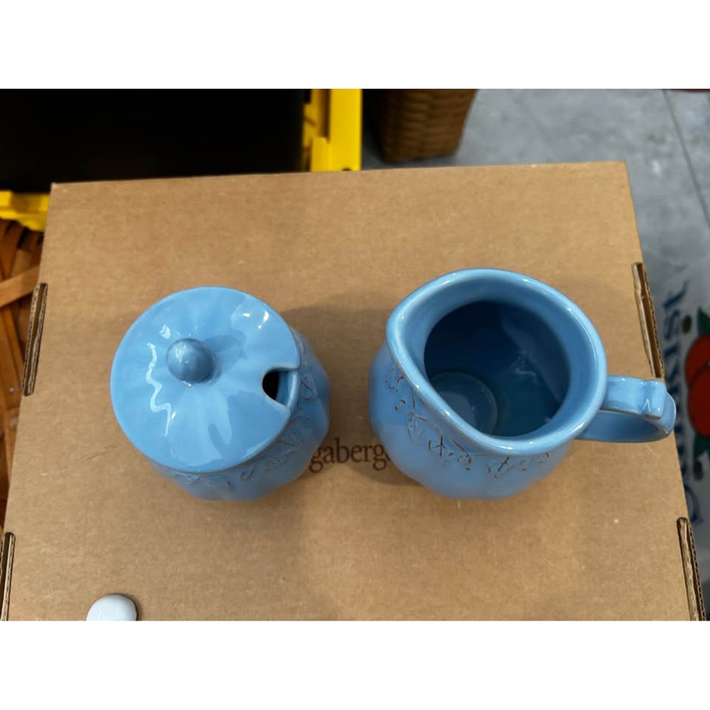 Longaberger Baskets Vintage Vine Creamer & Sugar Set Pottery  Blue Mist set