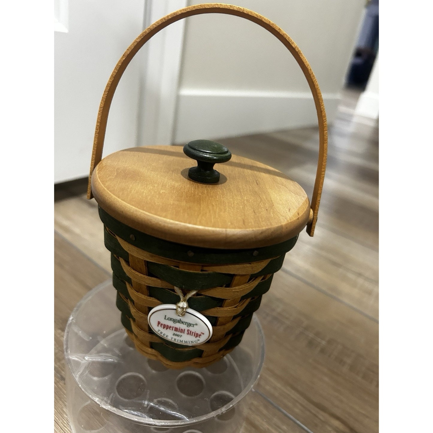 Longaberger 2007 Peppermint Stripe Tree Trimming Basket Green Liner Tie On & Lid