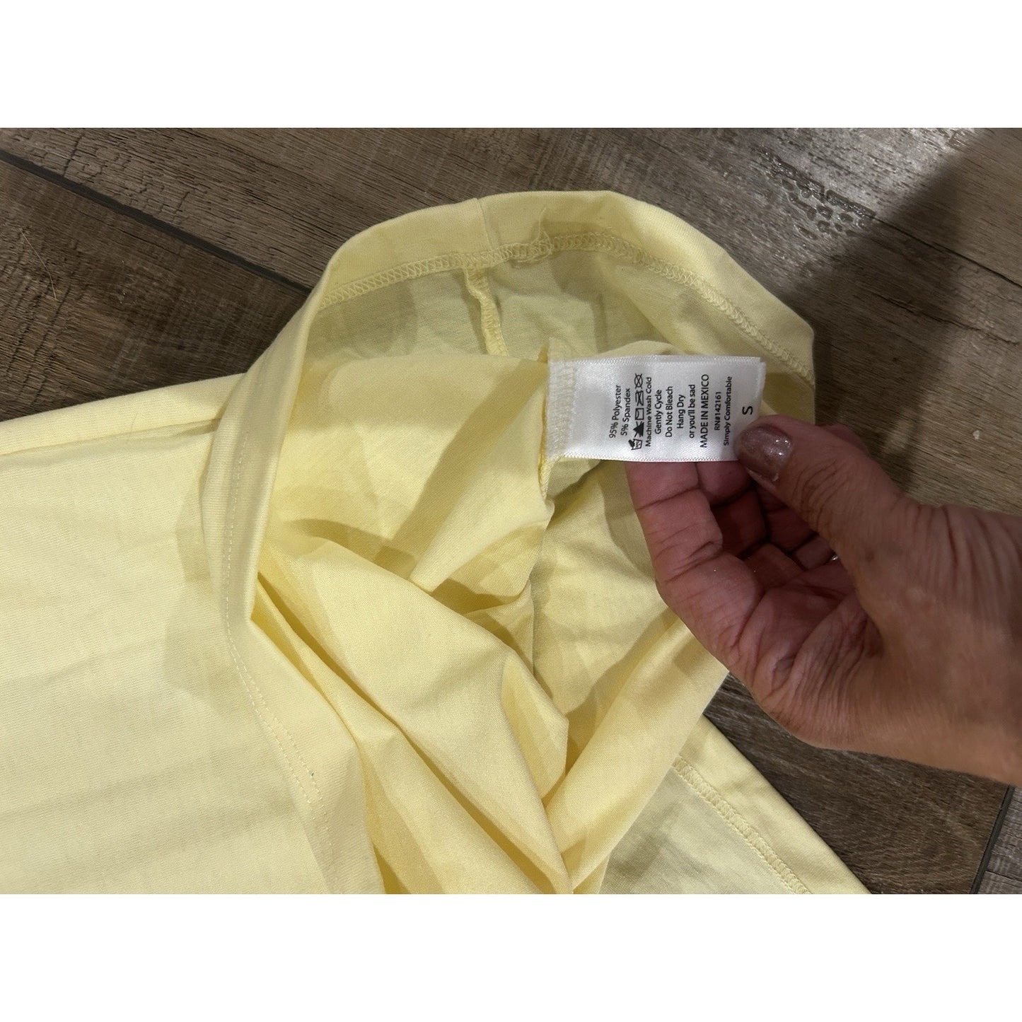 LuLaRoe Aloha Weekend Liv Small Graphic T Shirt Tropical Hawaiian S NEW!