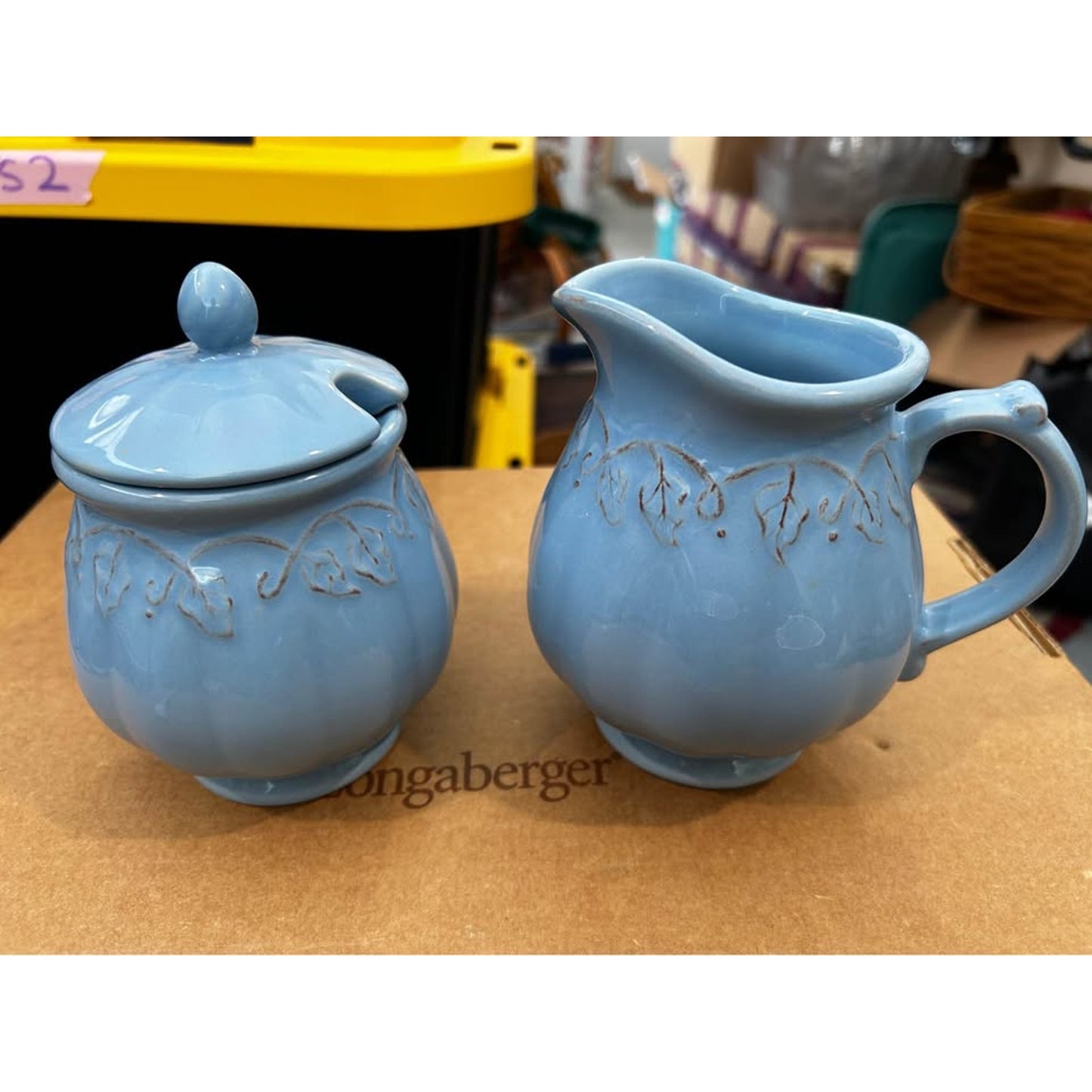 Longaberger Baskets Vintage Vine Creamer & Sugar Set Pottery  Blue Mist set